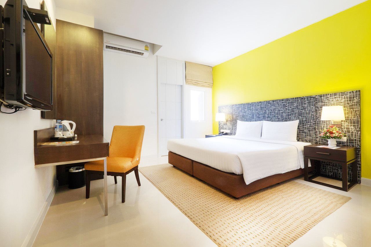 Legacy Hotel Bangkok Sukhumvit Exterior photo